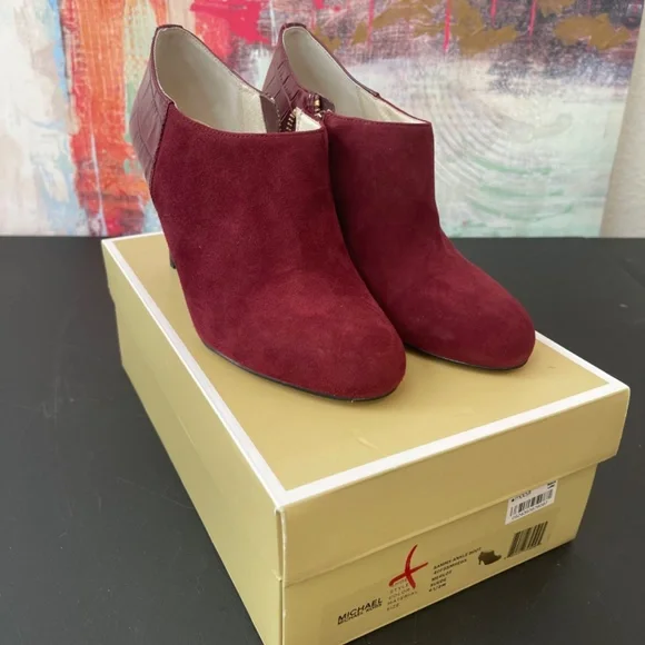 Michael Kors Sammy Ankle Boot - Picture 2 of 8